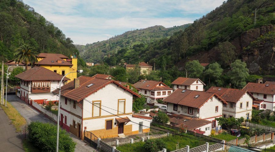 Poblado Minero de Bustiello en Mieres, Asturias