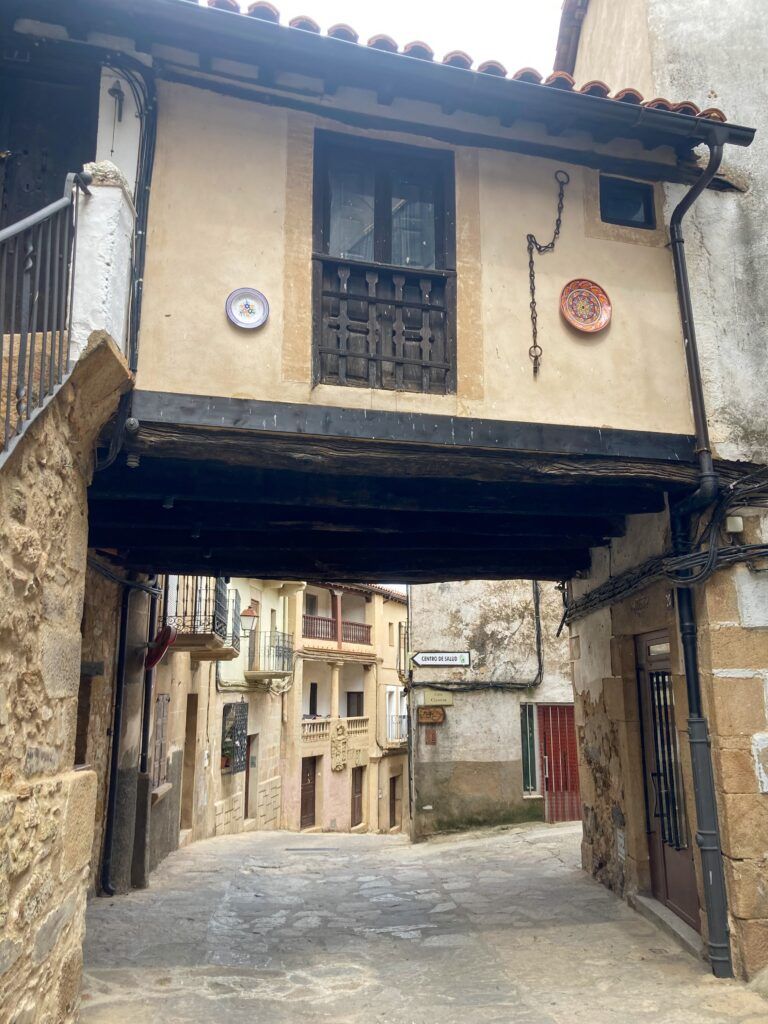 Calle de Torre de Don Miguel